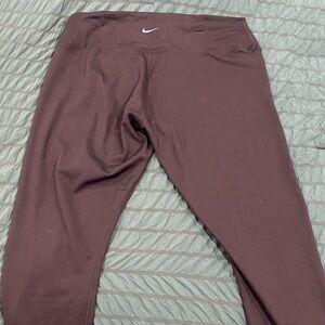 Nike womens crop legging
